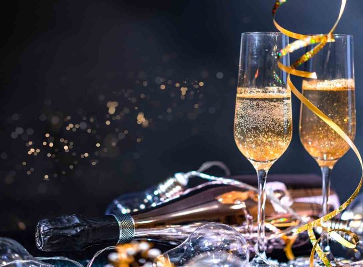 wine toast new years'