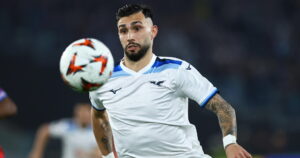 "Castellanos in panchina per infortunio, assente nella sfida Bologna-Lazio."