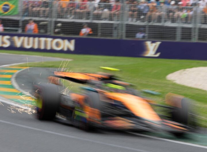 "Ferrari cerca riscatto al Gran Premio d'Australia sfidando McLaren nella gara di apertura della stagione."