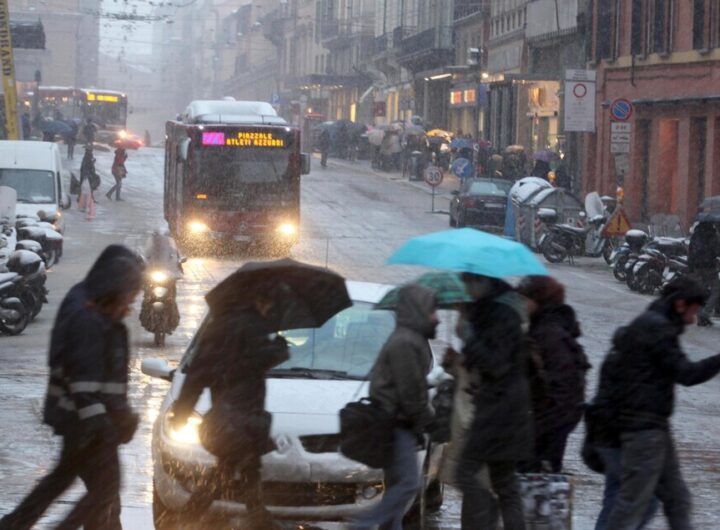 "Maltempo a Bologna: allerta rossa e evacuazione piani bassi per sicurezza"