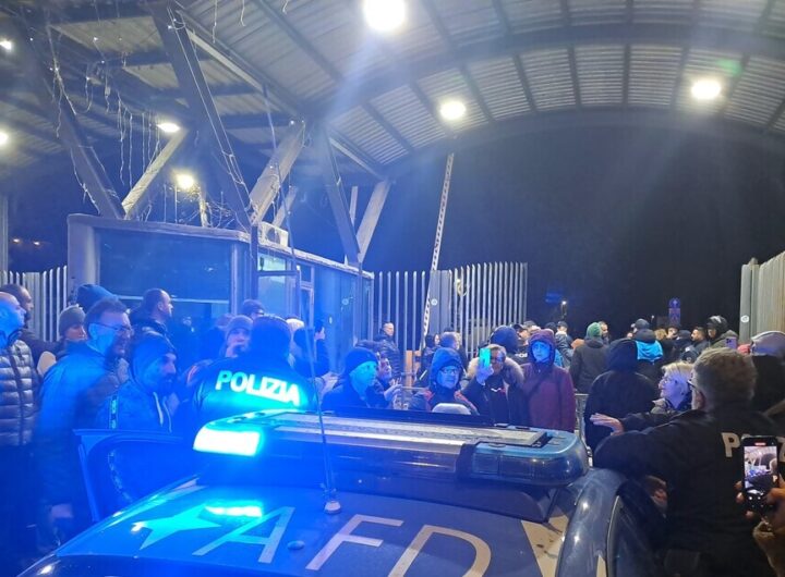 "Proteste all'ex base Nato di Bagnoli per accesso negato dopo il terremoto"
