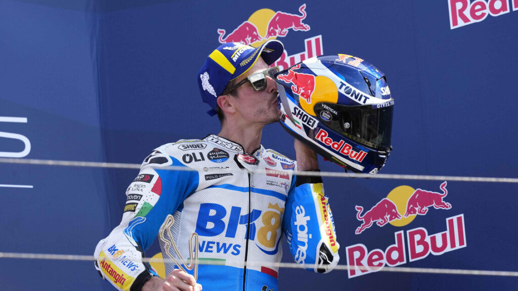 Alex Marquez correrà nel 2025 con la Ducati ufficiale del team Gresini ...