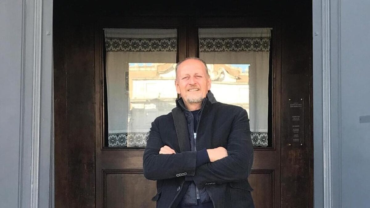 Tatuaggi e linfonodi: cosa dice la scienza? Il parere del tatuatore Marco Manzo